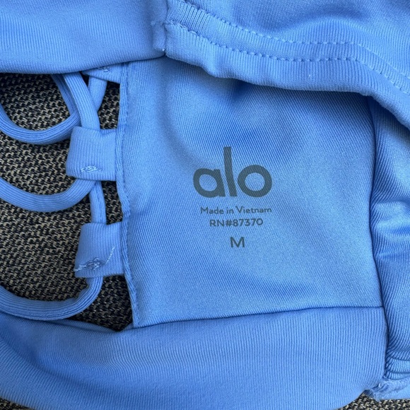 Alo Yoga Movement Bra Light Blue - Medium - Picture 3 of 3